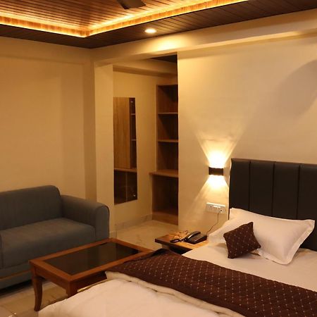 The Ghungrees Hotel Solan Exterior photo